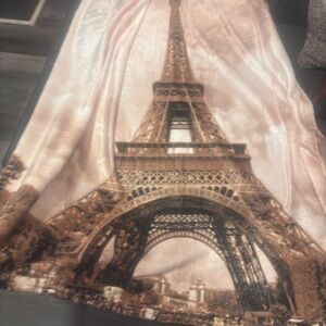 Eiffel Tower Print Blanket